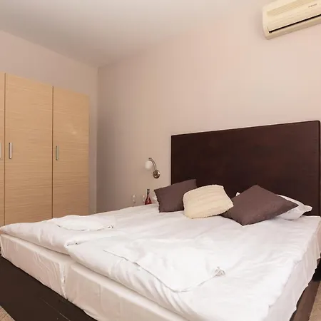 In Tarsis & Aquapark Sluneční pobřeží