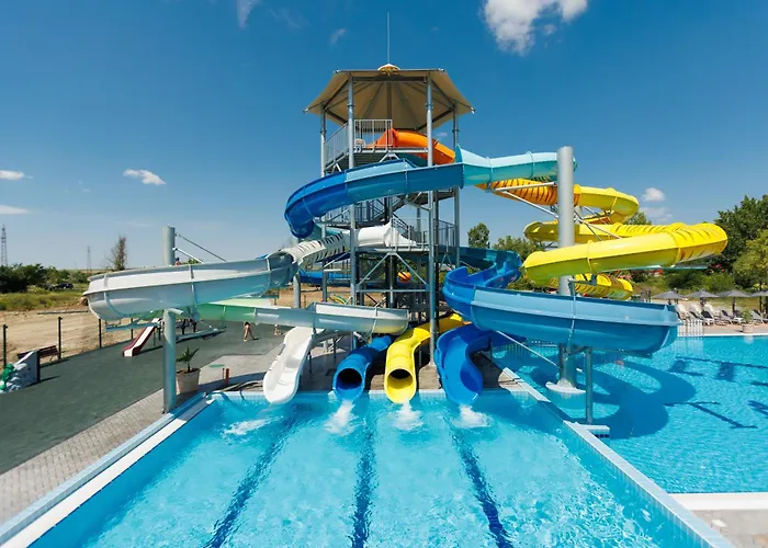 In Tarsis & Aquapark סאני ביץ'