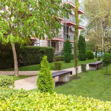 In Tarsis & Aquapark Apartment Slantschew brjag